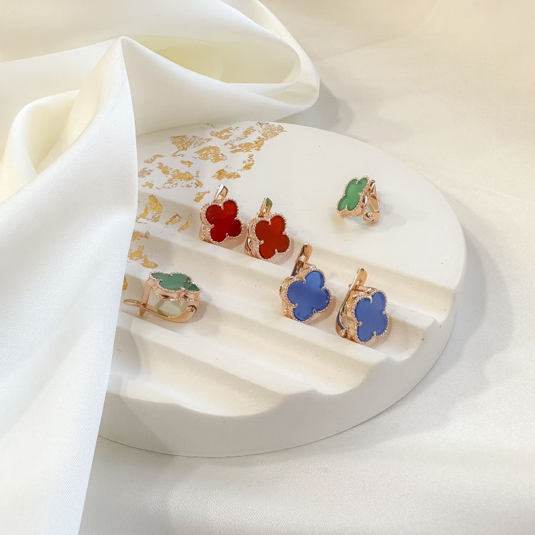 VCA Earrings